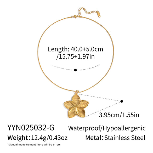Wholesale Women's Stainless Steel 18K Real Gold Plated Flower Pendant Necklace With Snake Chain French Retro Texture