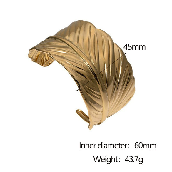 Wholesale Women's Stainless Steel Leaf Bracelet With 18K Gold Electroplating