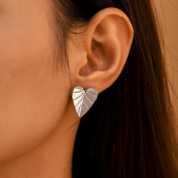 Wholesale Women's Stainless Steel Love Leaf And Heart Geometric Pattern Earrings With Pvd Electroplating