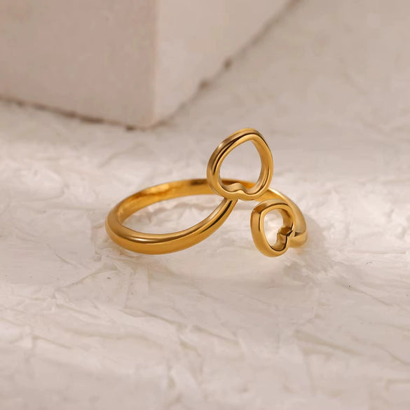 Wholesale Women's Stainless Steel Love Shaped Geometric Ring With Electroplating