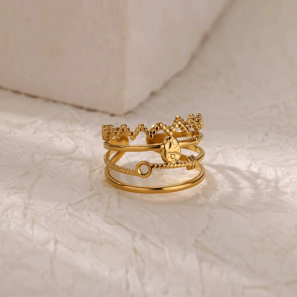 Wholesale Women's Stainless Steel Love Shaped Geometric Ring With Electroplating