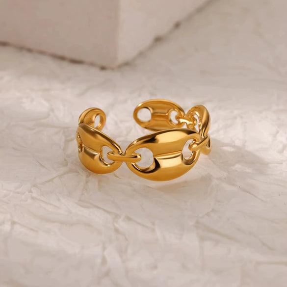 Wholesale Women's Stainless Steel Love Shaped Geometric Ring With Electroplating