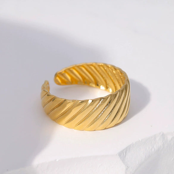 Wholesale Women's Stainless Steel Loveshaped Leaves Pattern Open Ring