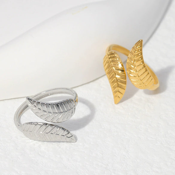 Wholesale Women's Stainless Steel Open Ring With Leaf Design And Electroplating Small Fresh Style