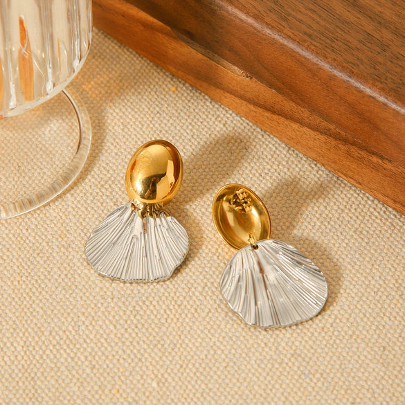 Wholesale Women's Stainless Steel Oval Geometric Electroplated Earrings With Gold And Silver Color Matching And Fishtail Design