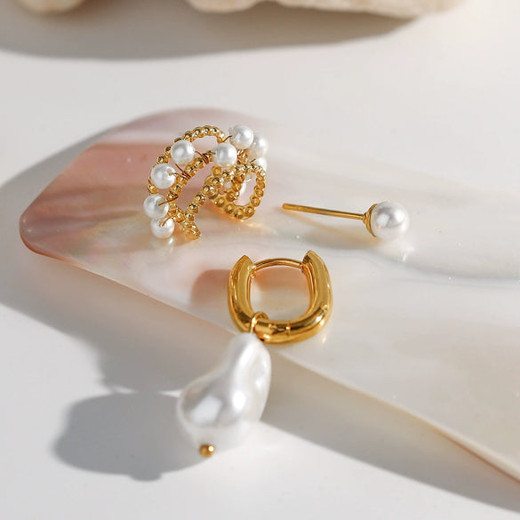 Wholesale Women's Stainless Steel Pearl Ear Clip Earrings With Geometric Pattern And Electroplating Treatment