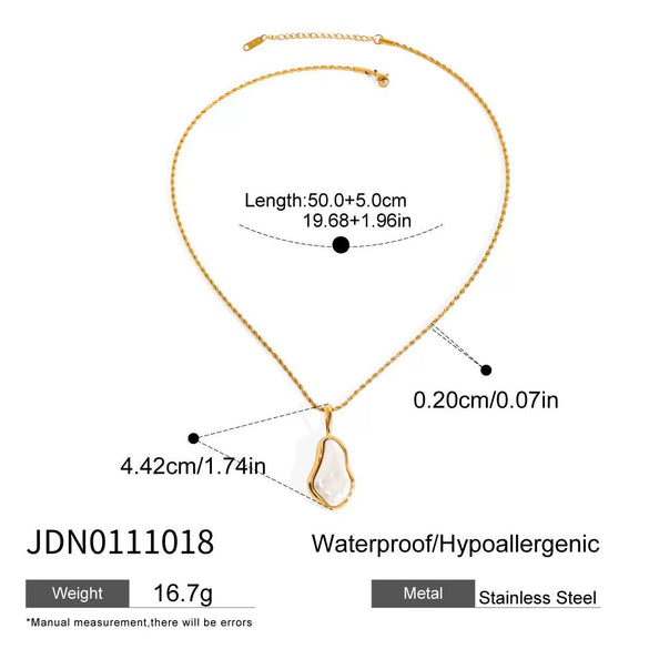 Wholesale Women's Stainless Steel Pearl Necklace With Geometric Pattern And Electroplating Treatment