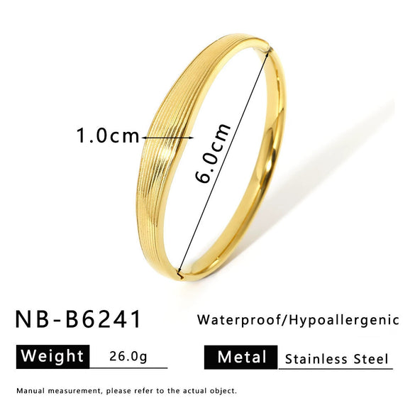 Wholesale Women's Stainless Steel Quadrilateral Bracelet With Diamond Texture 18K Gold Plated By Vacuum Plating In Furnace