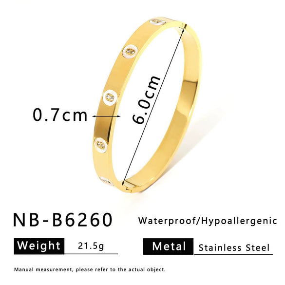 Wholesale Women's Stainless Steel Quadrilateral Diamond Texture Bracelet 18K Gold Plated With Electroplating Process