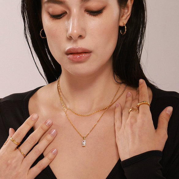 Wholesale Women's Stainless Steel Rectangular Zircon Beads Multilayer Clavicle Necklace With Geometric Pattern And Pvd Plating Design