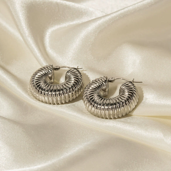 Wholesale Women's Stainless Steel Ring Earrings In C Shaped With Snail Shell Design And Electroplating Process