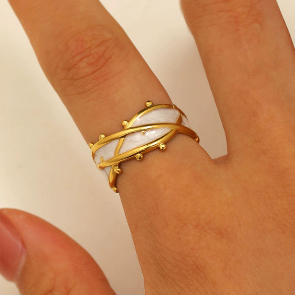 Wholesale Women's Stainless Steel Ring Retro Inlaid Colored Stone Geometric Star Pattern Electroplated