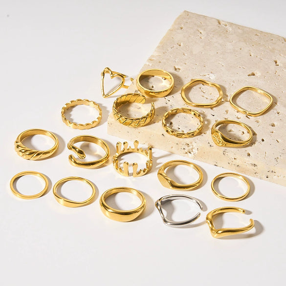 Wholesale Women's Stainless Steel Ring With Crown Heart Bow Leaves Wave Rhombus Drop Shape Star Geometric Patterns 18K Vacuum Gold Plated