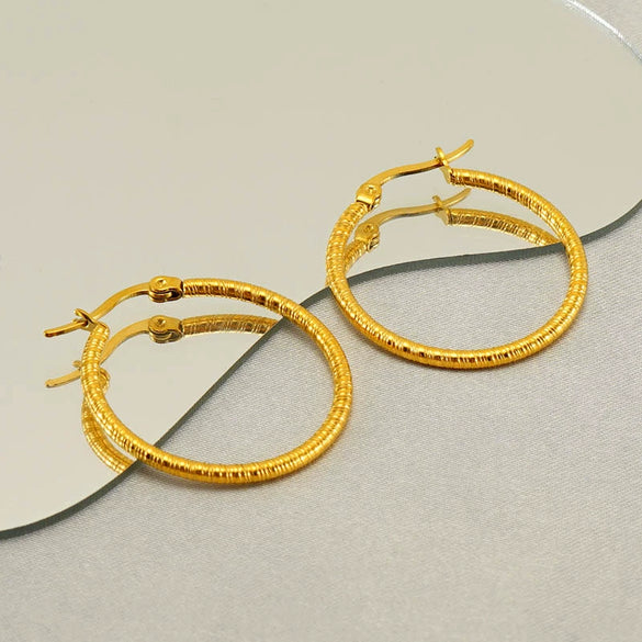 Wholesale Women's Stainless Steel Round Geometric Retro Fashion Earrings With Electroplating
