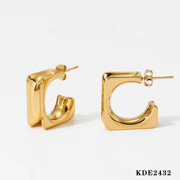 Wholesale Women's 316 Stainless Steel Shell Pearl Inlaid C Shaped Electroplated High End Fashion Earrings