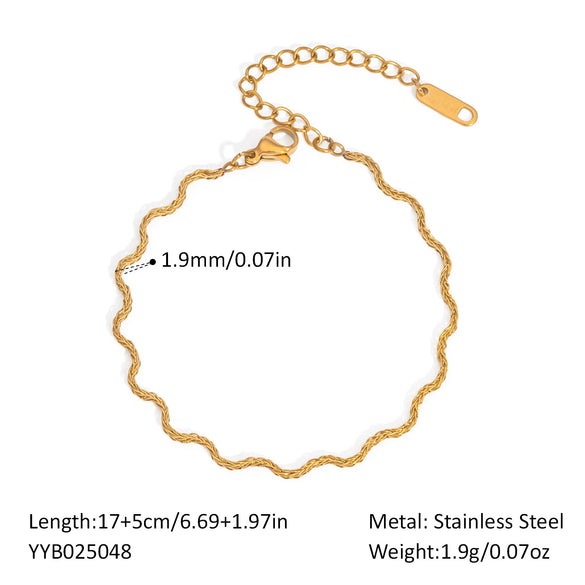 Wholesale Women's Stainless Steel Snake Chain Clavicle Chain With Curved Bend Design And Pvd Furnace Vacuum Real Gold Plating