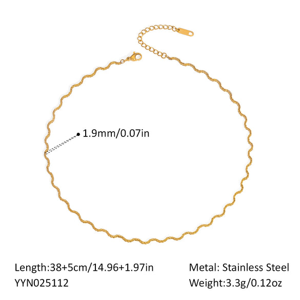 Wholesale Women's Stainless Steel Snake Chain Clavicle Chain With Curved Bend Design And Pvd Furnace Vacuum Real Gold Plating