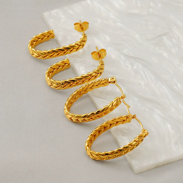 Wholesale Women's Stainless Steel U Shaped Geometric Earrings Electroplated With Gold