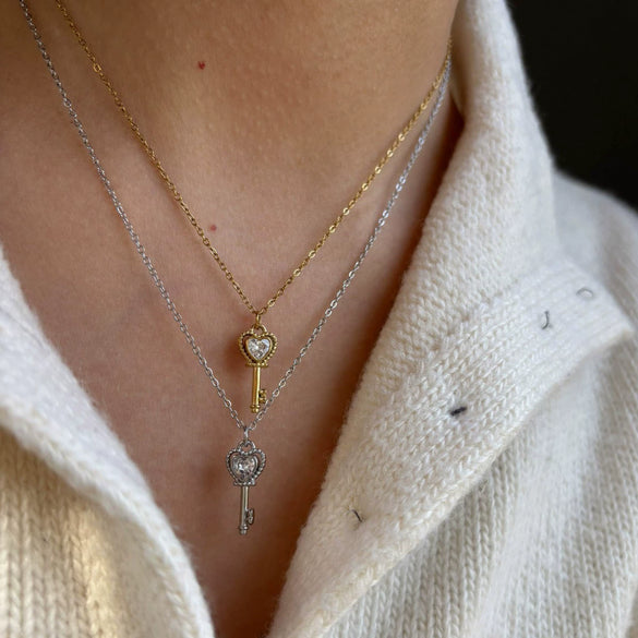 Wholesale Women's Stainless Steel Ushaped Geometric Casual Style Polished Plating Love Heart Key Pendant Necklace With Rhinestones
