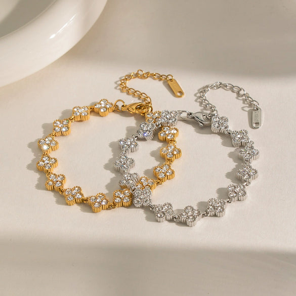 Wholesale Women's Stainless Steel Vacuum Plated Flower Pattern Chain Bracelet Hand Jewelry