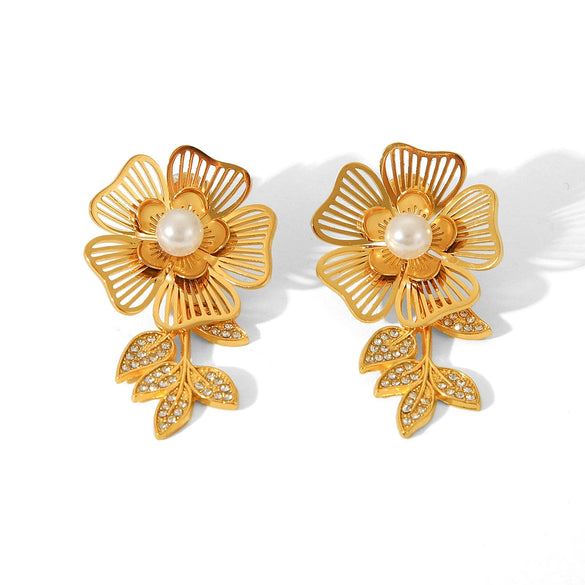 Wholesale Women's Stainless Steel Vintage Flower Leaf Geometric Earrings With Electroplating