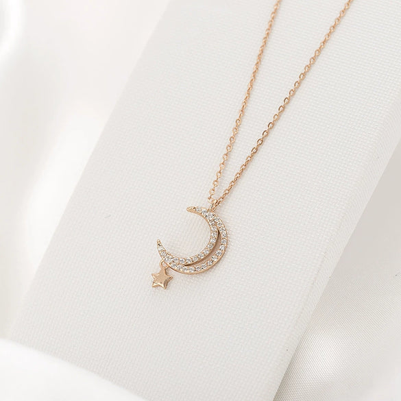 Wholesale Women's Star Moon Sterling Silver Plated Nonfading Simple Fashion Clavicle Necklace With Water Wave Chain
