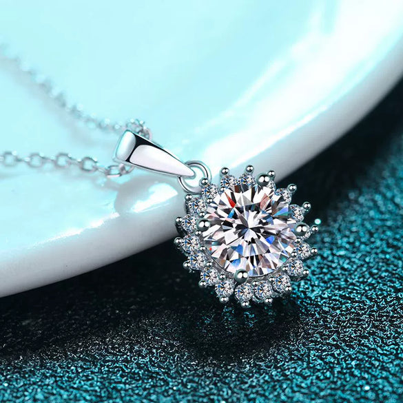 Wholesale Women's 925 Sterling Silver Doll Pattern Pendant Necklace With Cross Chain And Electroplating
