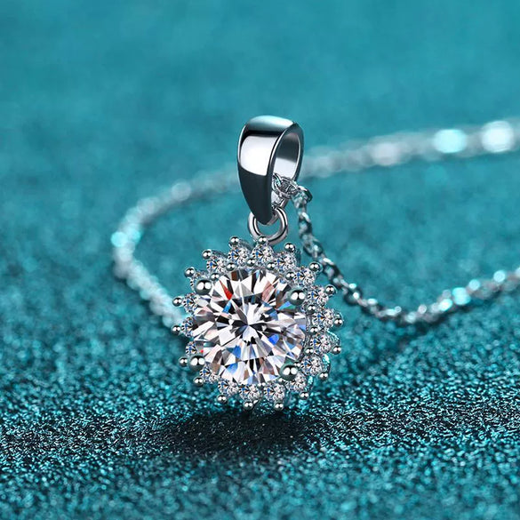 Wholesale Women's 925 Sterling Silver Doll Pattern Pendant Necklace With Cross Chain And Electroplating