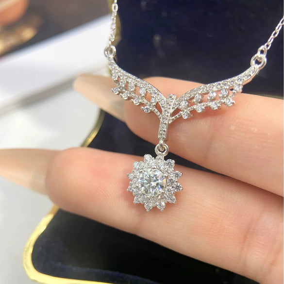 Wholesale Women's 925 Sterling Silver Fishtail Sunflower Moissanite Pendant Necklace With Clavicle Chain Electroplated