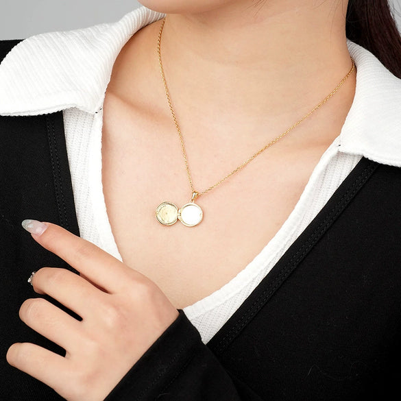 Wholesale Women's 925 Sterling Silver Geometric Opal Stone Photo Frame Pendant Necklace With Cross Chain And Electroplating Design