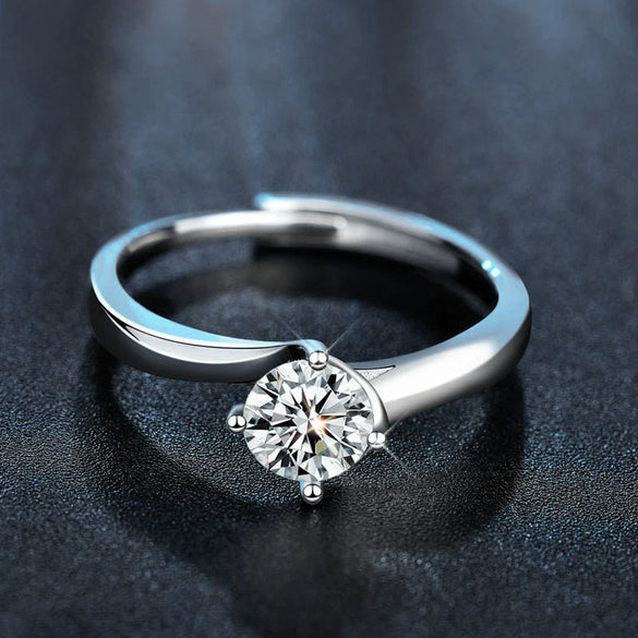 Wholesale Women's 925 Sterling Silver Geometric Twisted Arm Moissanite Ring With Electroplating