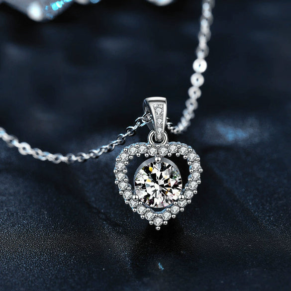 Wholesale Women's 925 Sterling Silver Heart Shape Moissanite Inlaid Clavicle Pendant Necklace With Cross Chain