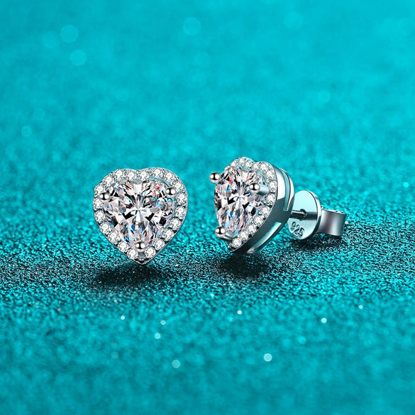 Wholesale Women's 925 Sterling Silver Heartshaped Moissanite Earrings With Electroplating