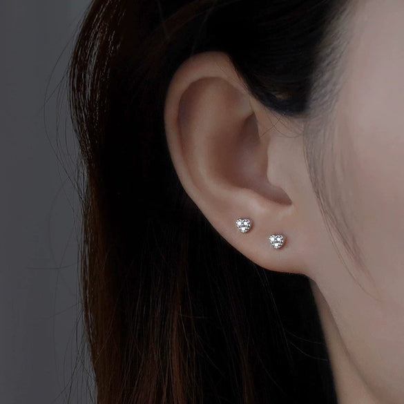 Wholesale Women's 925 Sterling Silver Heartshaped Stud Earrings With Diamond Embedded