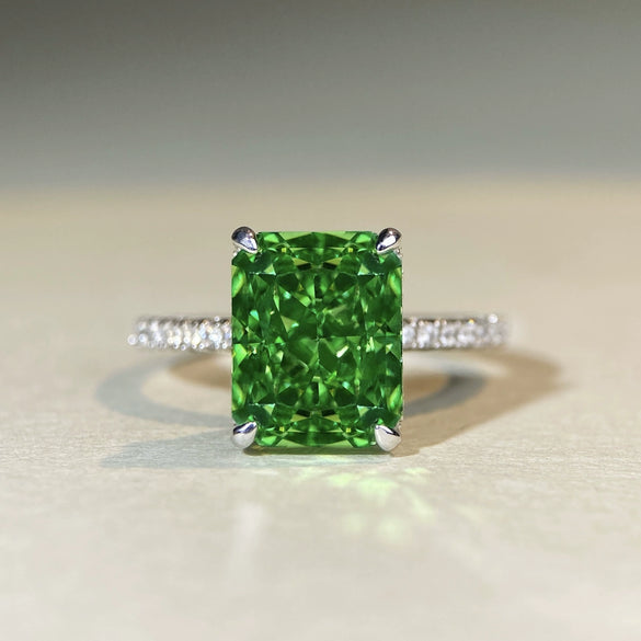 Wholesale Women's 925 Sterling Silver Ring With Geometric Pattern And Ice Flower Cut Electroplated Inlaid With 8A Zircon And High Carbon Diamond