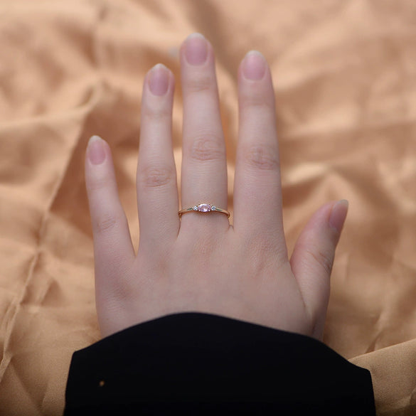 Wholesale Women's Sterling Silver Ring With Pink Zircon And Geometric Design Retro Luxury Style
