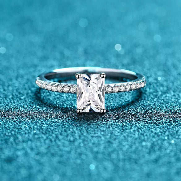 Wholesale Women's 925 Sterling Silver Simple Geometric Moissanite Ring With Fourclaw Setting And Electroplating