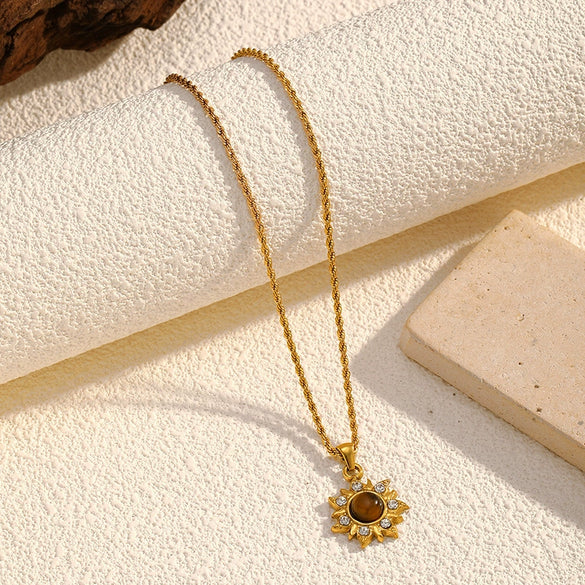 Wholesale Women's Sunflower Shaped Stainless Steel Real Gold Plated Necklace Vintage Niche Design Jewelry