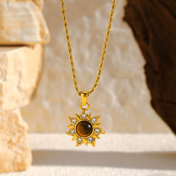 Wholesale Women's Sunflower Shaped Stainless Steel Real Gold Plated Necklace Vintage Niche Design Jewelry