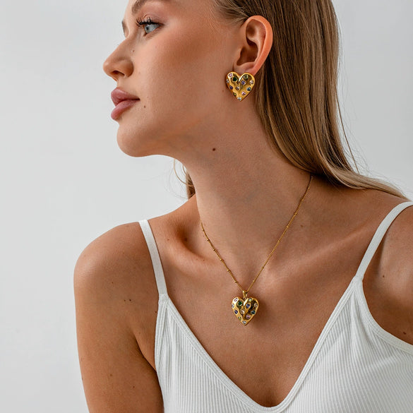 Wholesale Women's Sweet And Cool Geometric Heart Pendant Stainless Steel 18K Goldplated Necklace Earrings Jewelry Set