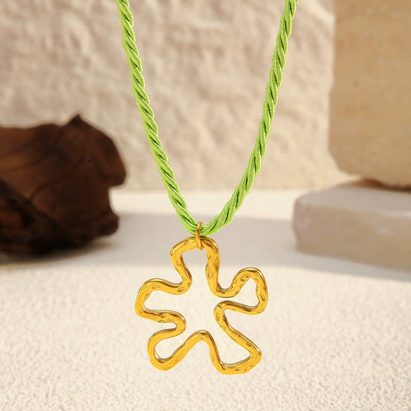 Wholesale Women's Sweet And Cool Style Animal Zodiac Stainless Steel And Titanium Steel Electroplated Pendant Necklace