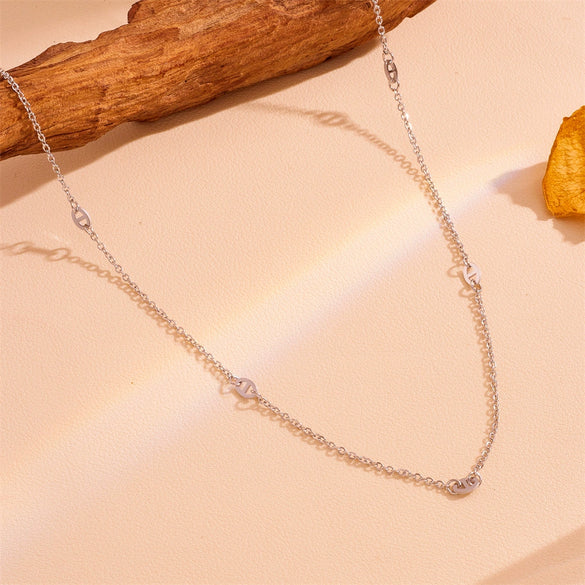 Wholesale Women's Sweet Animals Style Titanium Steel Geometric Pig Nose Necklace With Electroplating Treatment And Box Chain