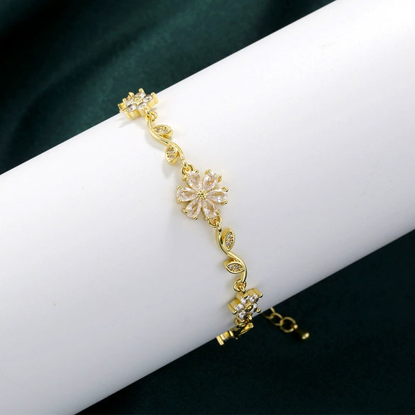 Wholesale Women's Sweet Copper Inlaid Zirconium Five Leaf Flower Bracelet