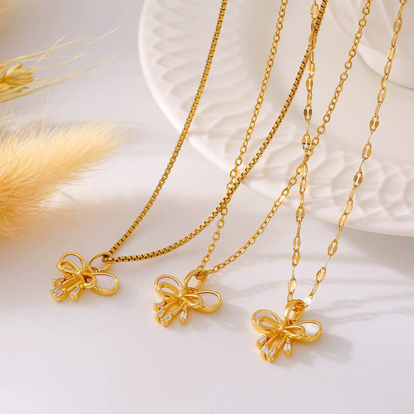 Wholesale Women's Sweet Fairy Style Copper And Titanium Steel Pendant Clavicle Chain With Water Shell Double Bow And Geometric Pattern 18K Real Gold Plated