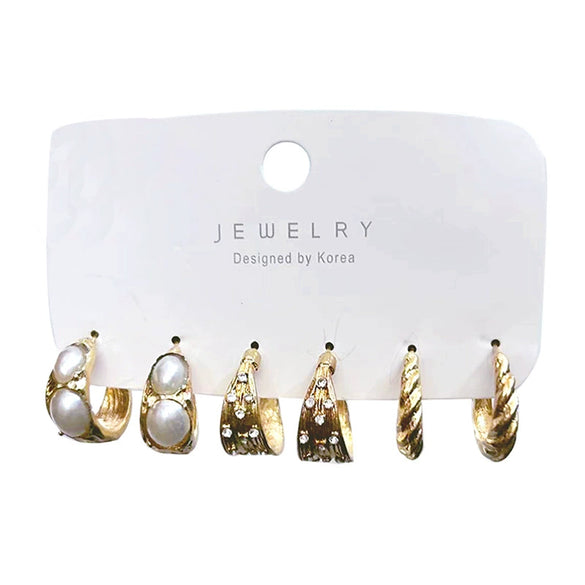 Wholesale Women's Sweet Geometric Artificial Pearl And Alloy Fishtail Moon Earrings Set With Pearl Inlaid