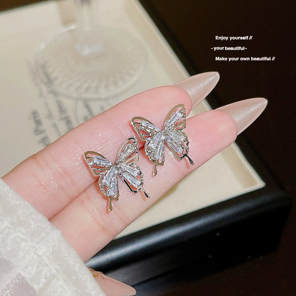 Wholesale Women's Sweet Geometric Copper And 925 Silver Earrings Set With Pearls
