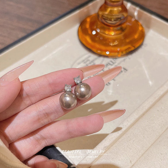Wholesale Women's Sweet Geometric Copper And 925 Silver Earrings Set With Pearls