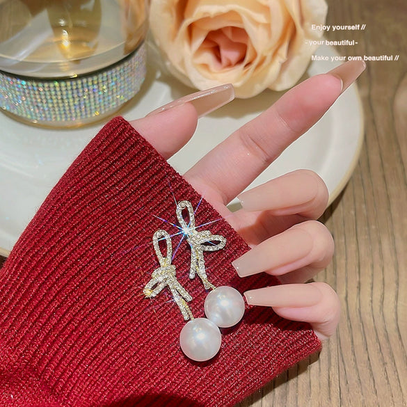 Wholesale Women's Sweet Geometric Copper And 925 Silver Earrings Set With Pearls