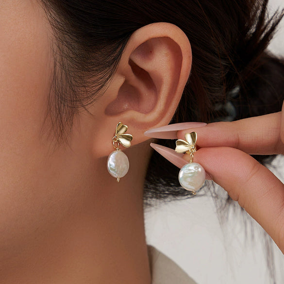 Wholesale Women's Sweet Girl Bow S925 Sterling Silver Natural Freshwater Pearl Pendant Earrings With Electroplating