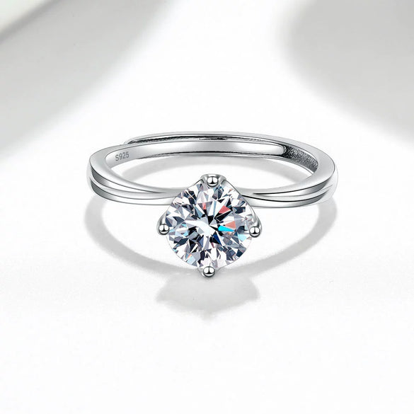 Wholesale Women's Sweet Ring S925 Sterling Silver Single Diamond Four Claw Geometric Electroplated